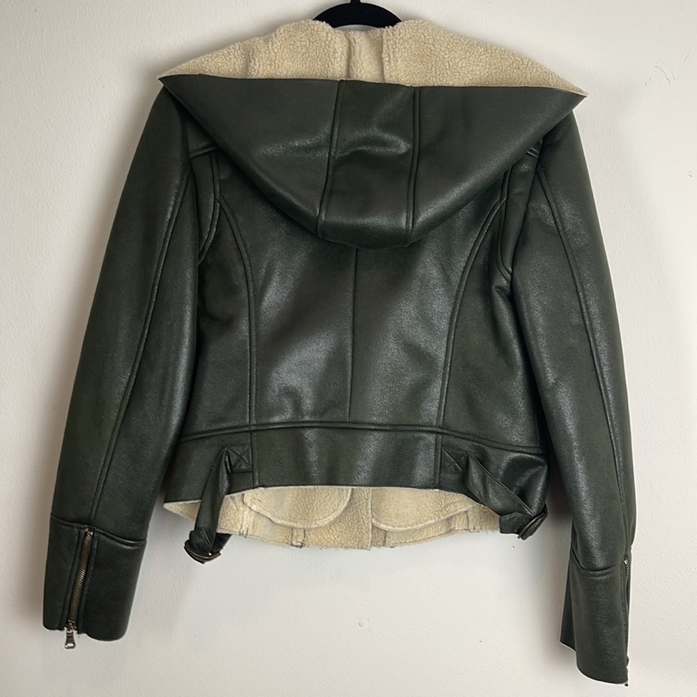 Guess Army Green and Tan Jacket NWOT - Picture 4 of 4